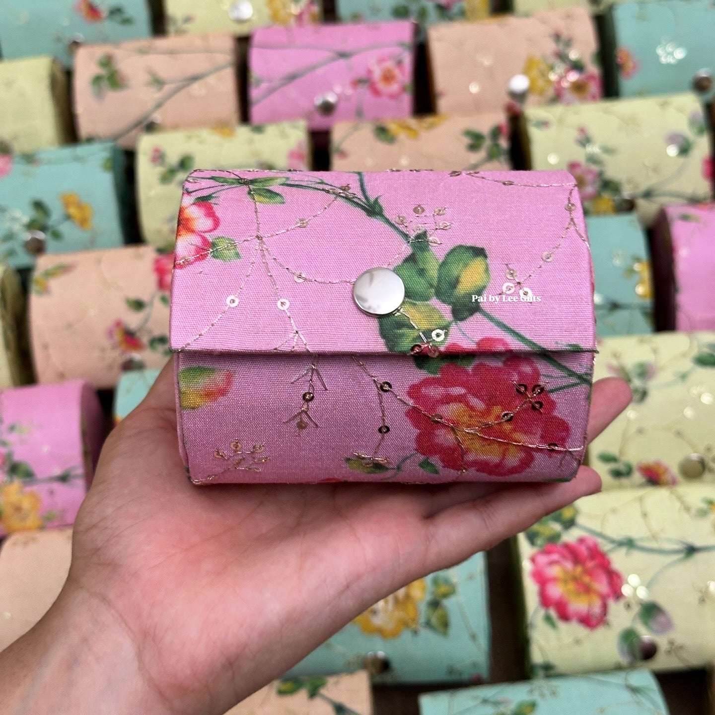 Pastel Floral Bangle box (Roll) assorted