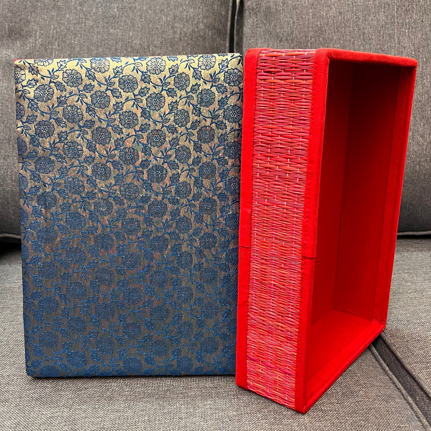 Brocade Korai Saree box (Assorted colours)