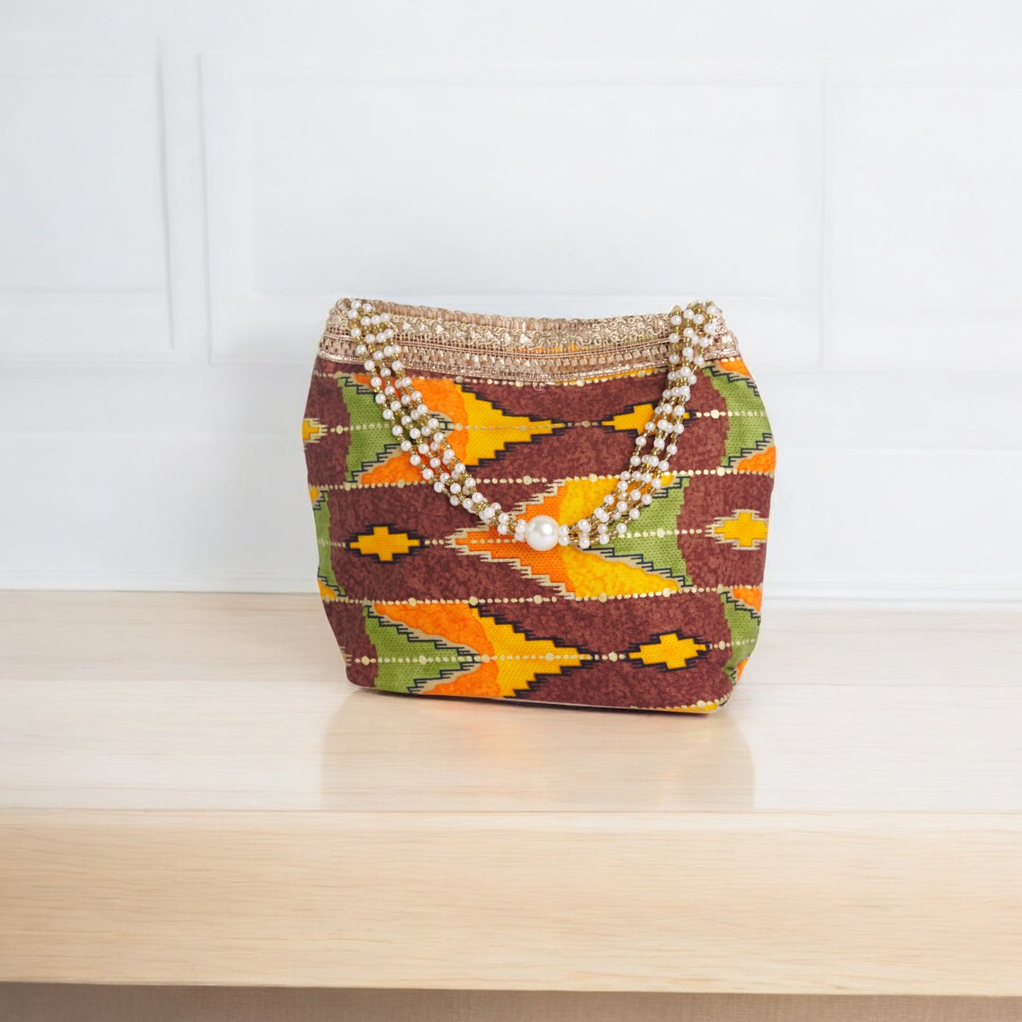 Embroidery pearl bag (Assorted)