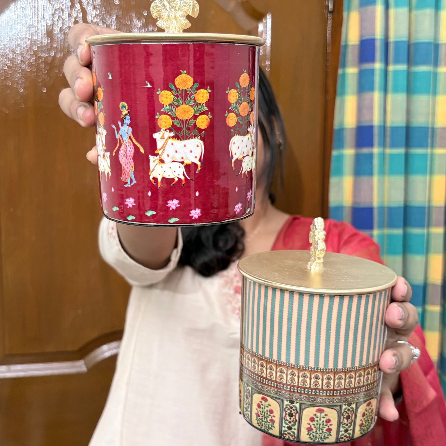 Cylindrical Metal Printed Jars (assorted)