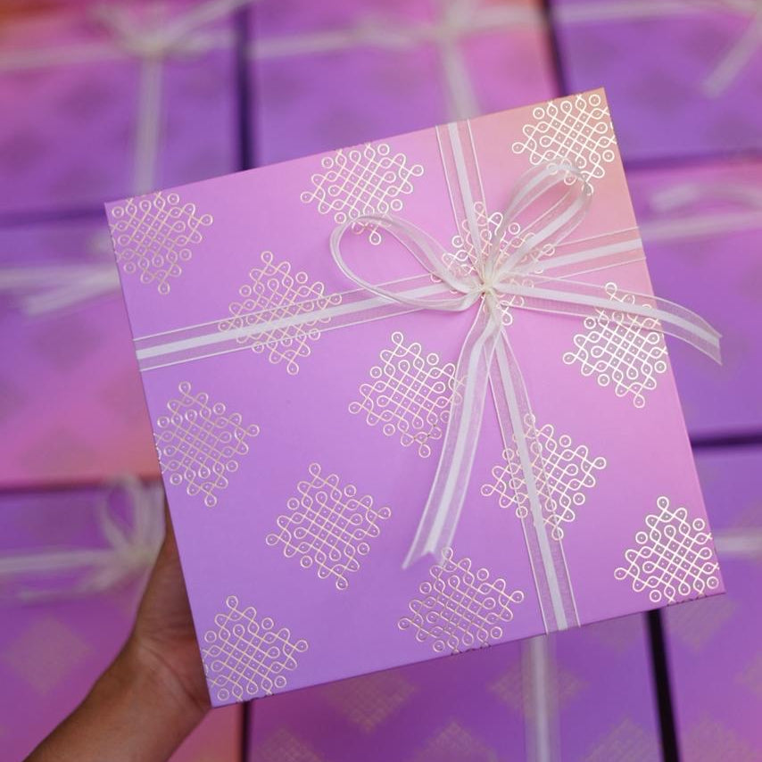 Kolam Hamper Box (Shiny finish)
