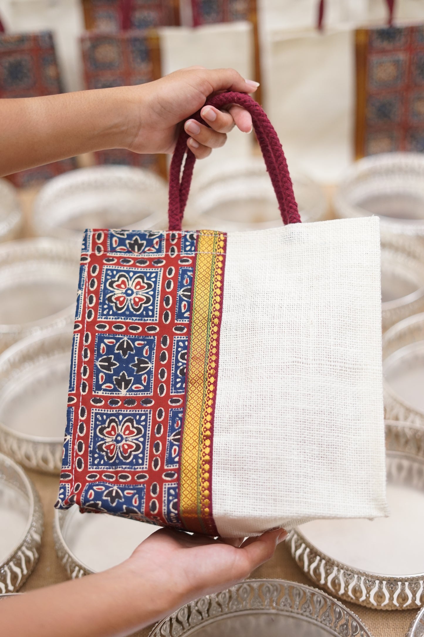 Kalamkari Jute bag with Zari (Assorted)