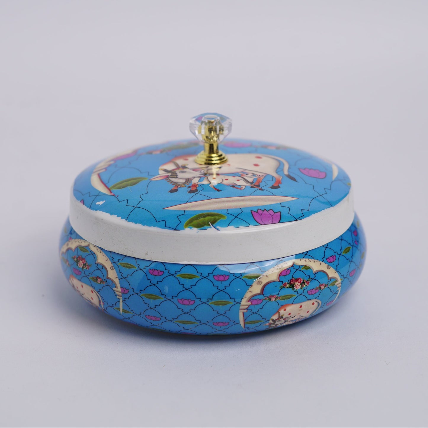 Cow and calf pichwai box (Assorted)