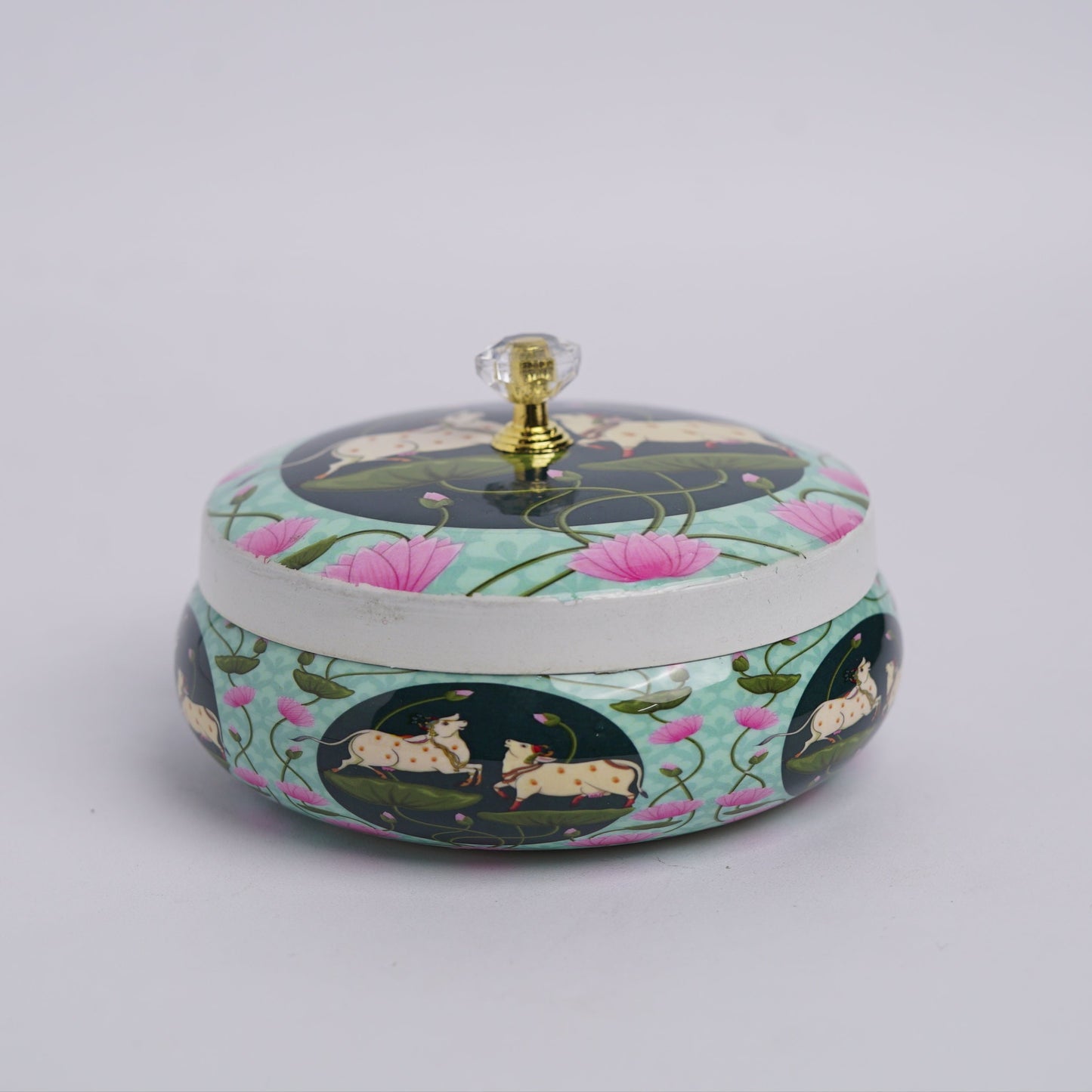 Cow and calf pichwai box (Assorted)
