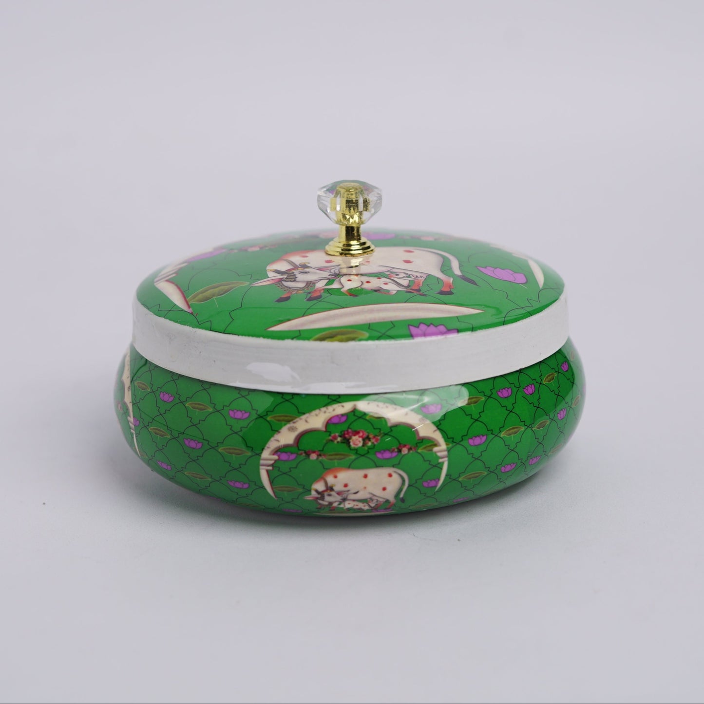 Cow and calf pichwai box (Assorted)