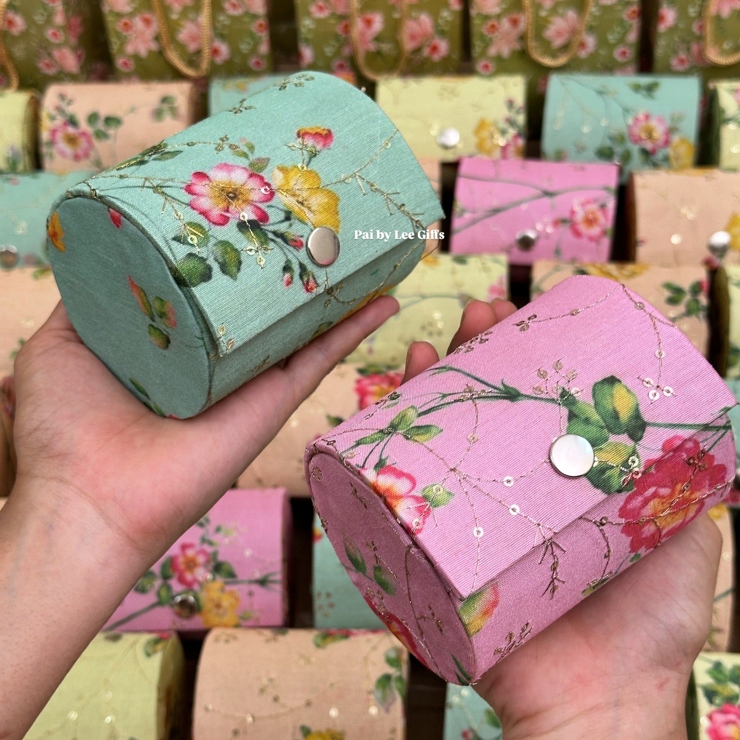 Pastel Floral Bangle box (Roll) assorted