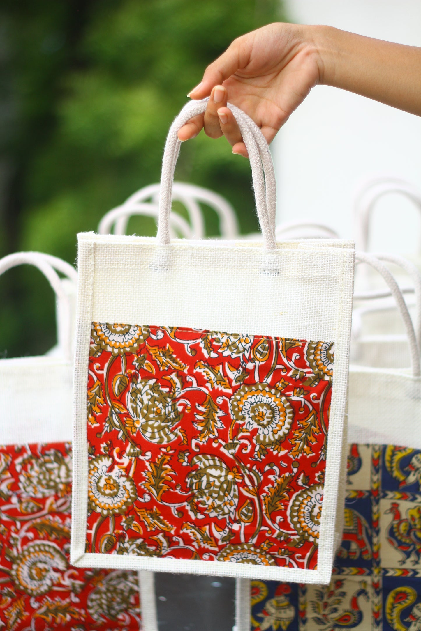 Kalamkari jute bag (Assorted)