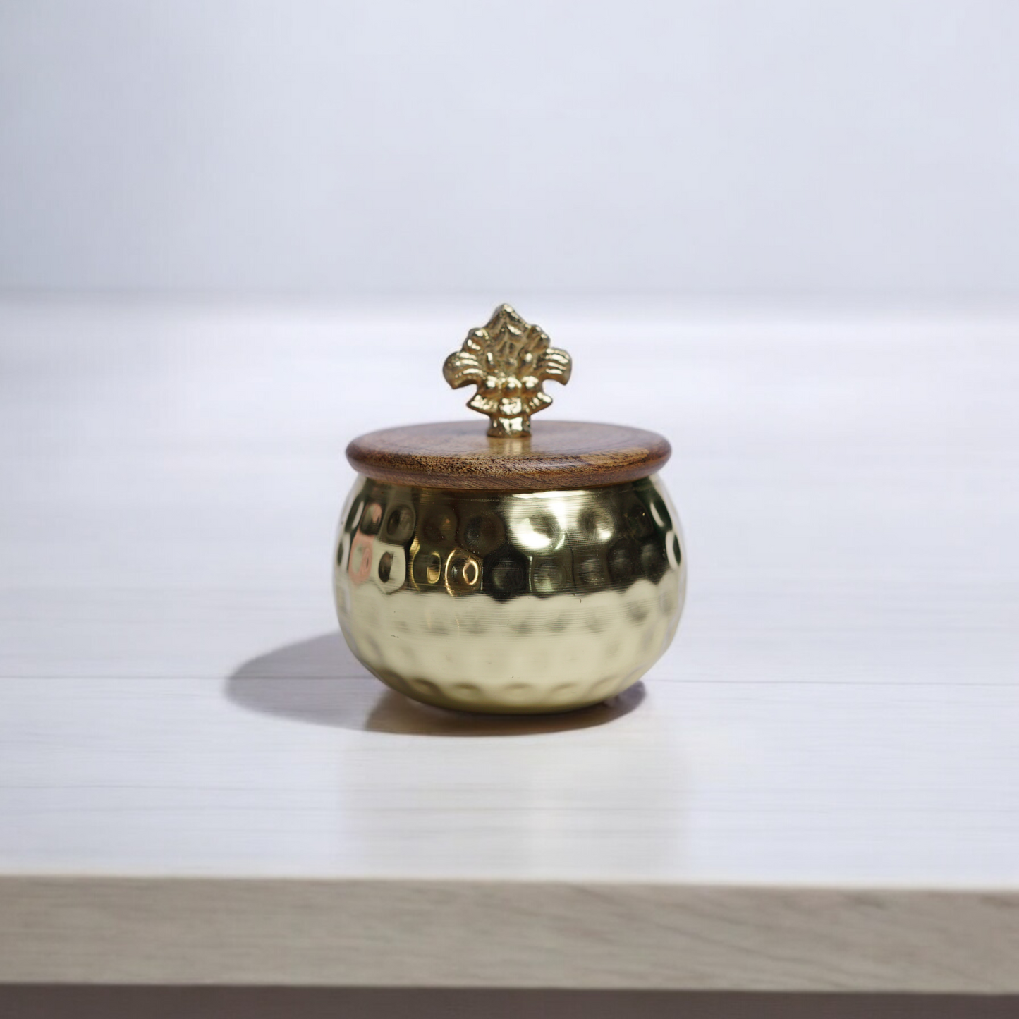 Golden finish jar with wooden lid - 4inch